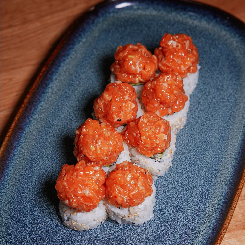 California z krewetką w tempurze i czapkami z tatara