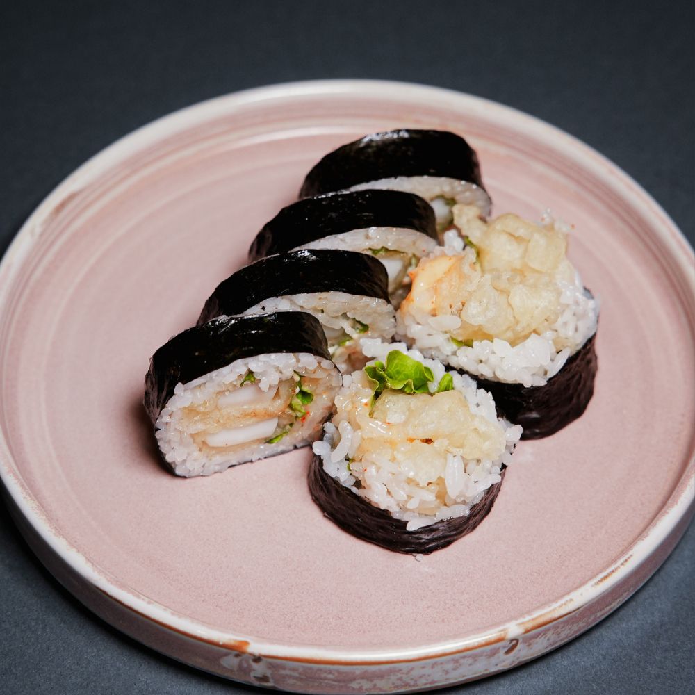 Maki z kalmarem w tempurze