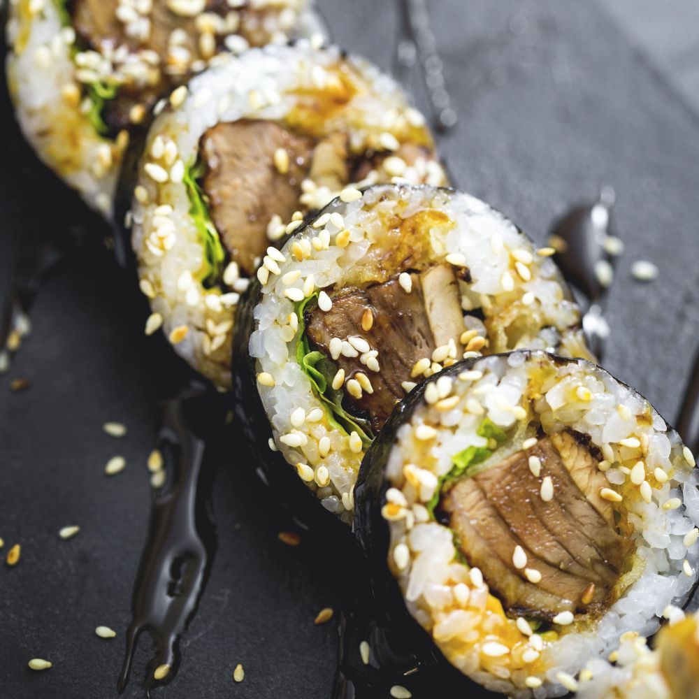 Maki z kaczką teriyaki